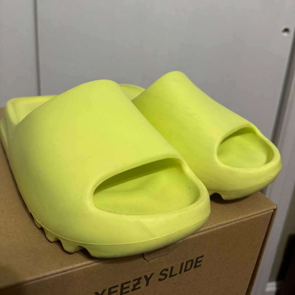 Yeezy Slide